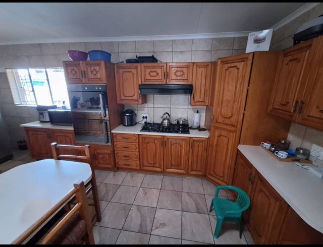 4 BEDROOM HOUSE FOR SALE IN VANDERBIJLPARK SE 7